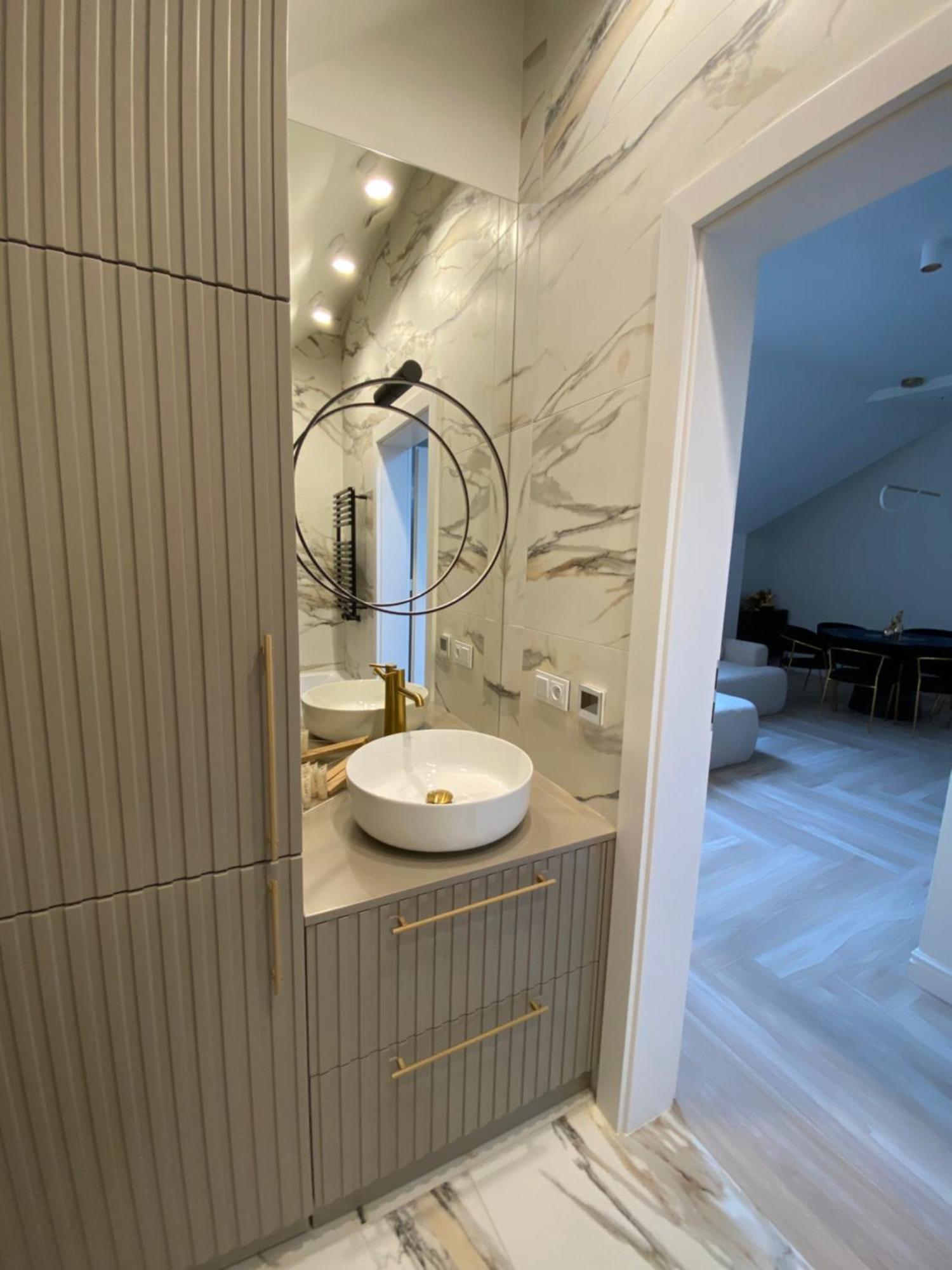 Srebrna Luxury - Fabrykancka - Wnetrza Premium Lodz (Lodz)