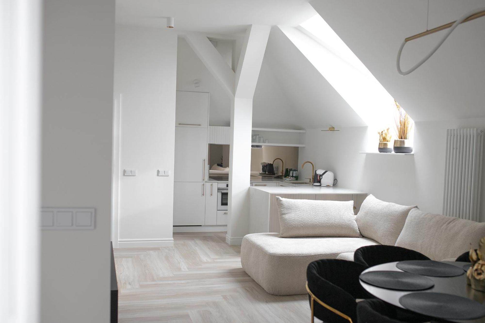 Srebrna Luxury - Fabrykancka - Wnetrza Premium * Lodz (Lodz)