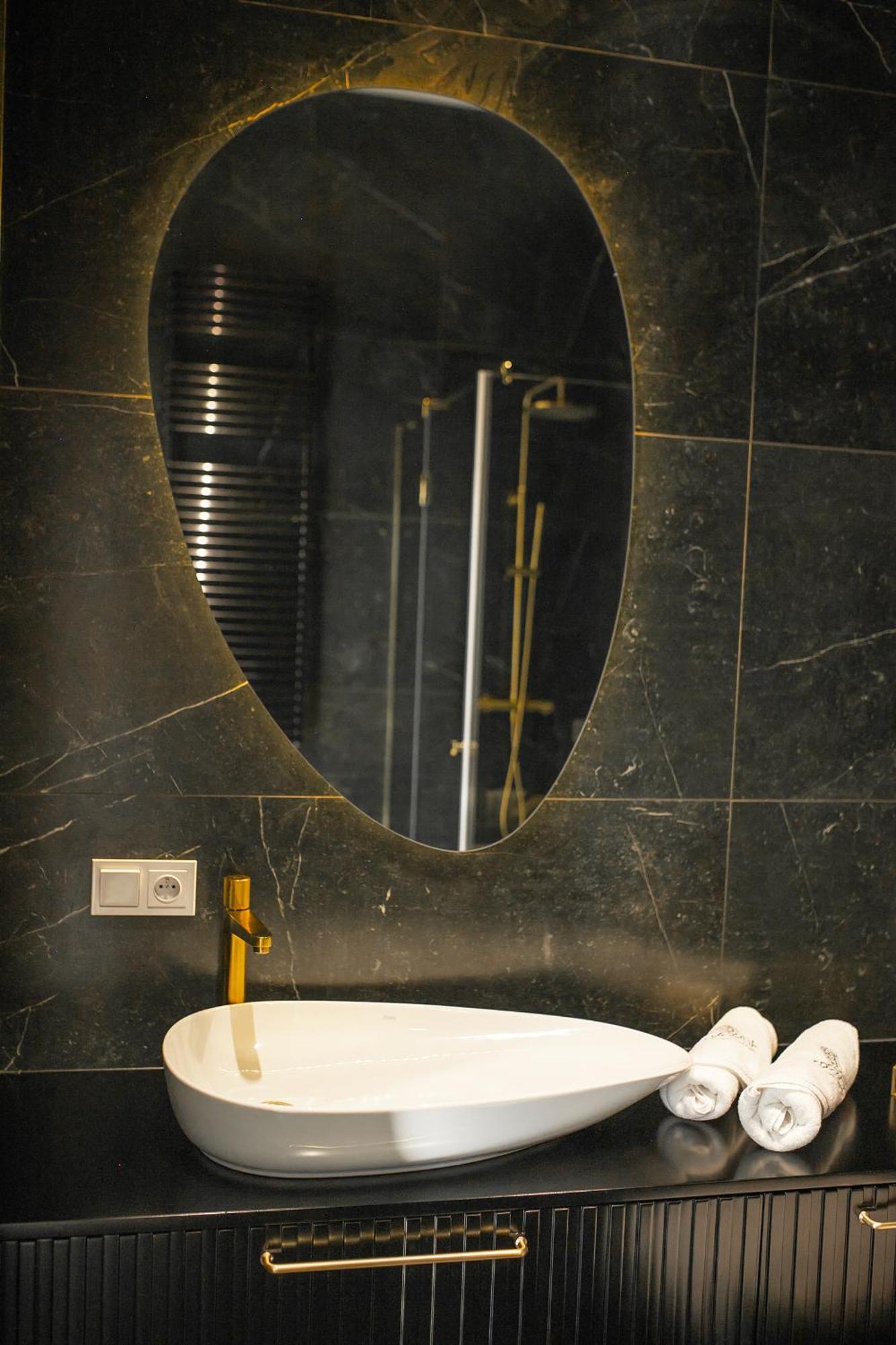 Srebrna Luxury - Fabrykancka - Wnetrza Premium * Lodz (Lodz)